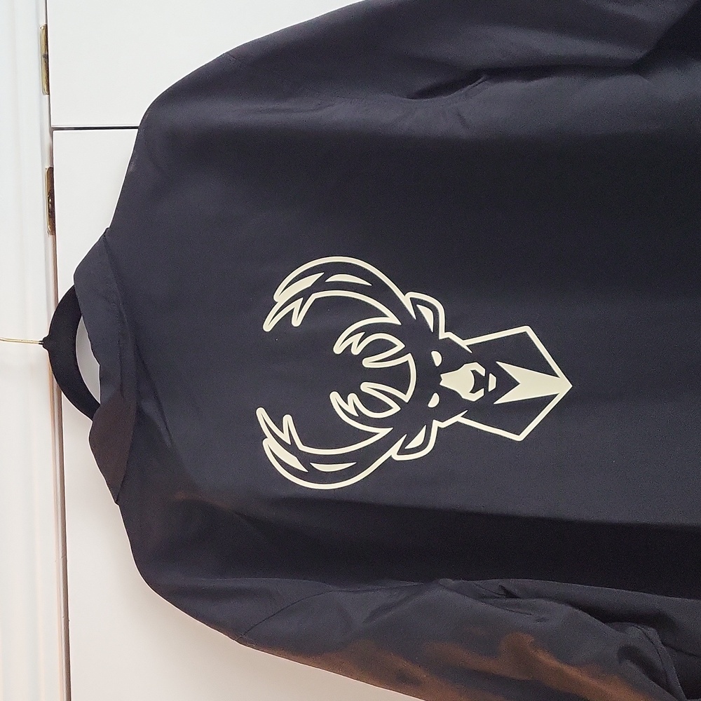 Nike Men's Black NBA Milwaukee Bucks Jacket - Picture 3 of 3